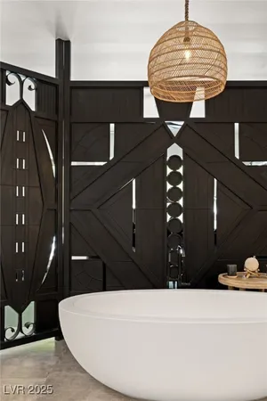 $20,000 | 7330 North Rainbow Boulevard, Las Vegas, NV 89131