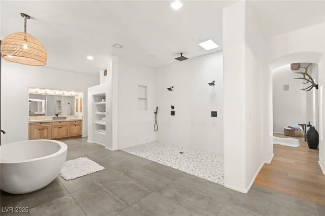 $20,000 | 7330 North Rainbow Boulevard, Las Vegas, NV 89131