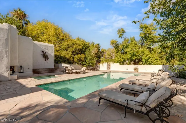 $20,000 | 7330 North Rainbow Boulevard, Las Vegas, NV 89131