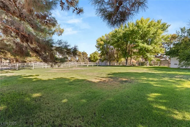 $20,000 | 7330 North Rainbow Boulevard, Las Vegas, NV 89131