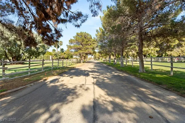 $20,000 | 7330 North Rainbow Boulevard, Las Vegas, NV 89131