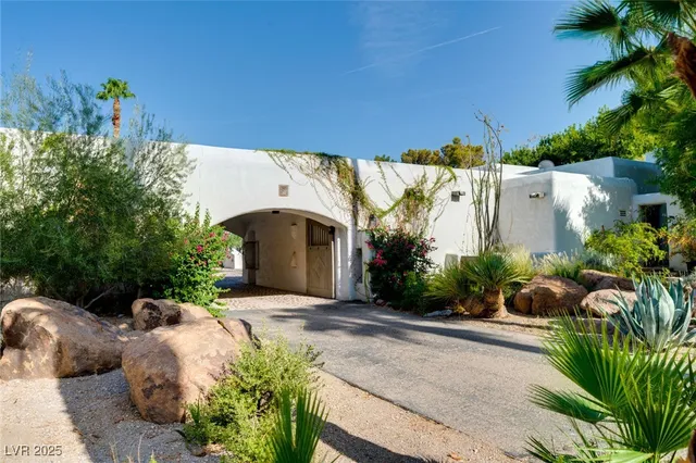 $20,000 | 7330 North Rainbow Boulevard, Las Vegas, NV 89131