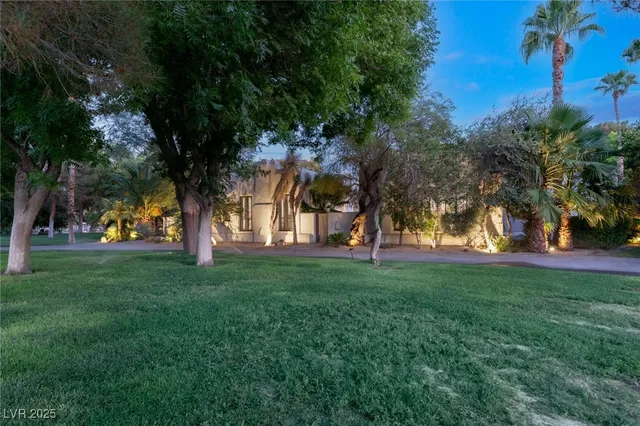 $20,000 | 7330 North Rainbow Boulevard, Las Vegas, NV 89131