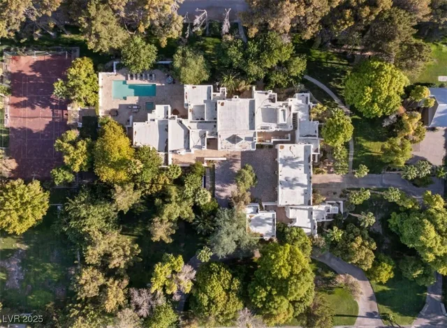 $20,000 | 7330 North Rainbow Boulevard, Las Vegas, NV 89131