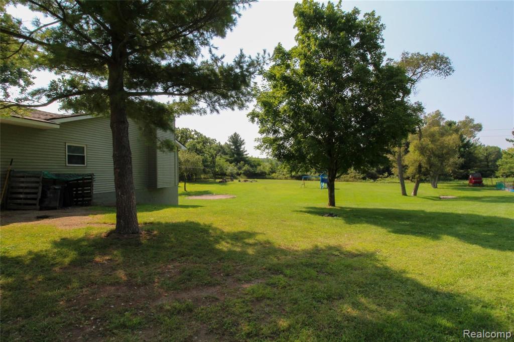 10250 County Line Road Ortonville, MI 48462 - Photo 34 of 41