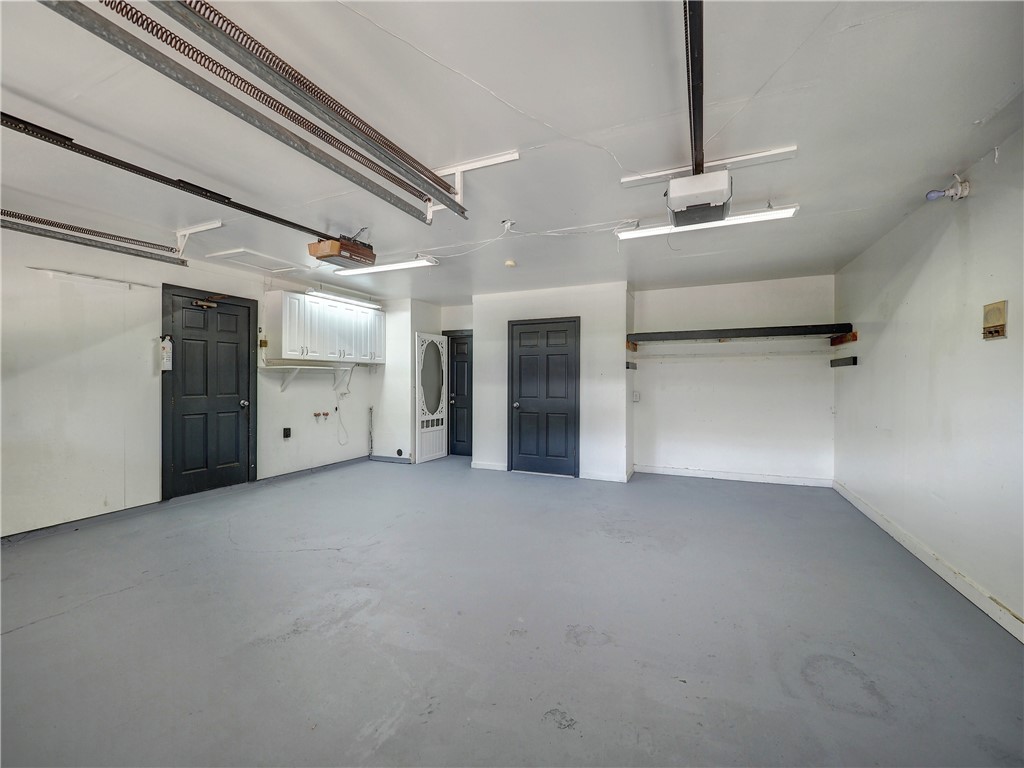 161 Sunset Ingleside, TX 78362 - Photo 25 of 35 a view of a livingroom with an empty space