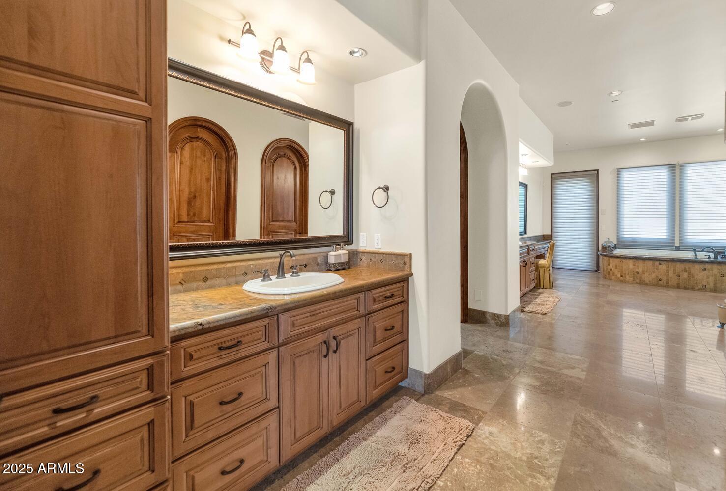 6730 East Sunnyvale Road Paradise Valley, AZ 85253 - Photo 17 of 43 6730 E Sunnyvale Rd-large-032-019-6730 E