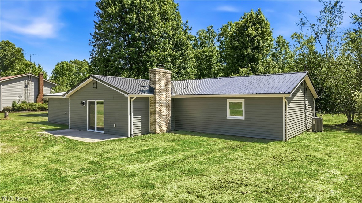 5423 Thompson Clark Road Bristolville, OH 44402 - Photo 8 of 43