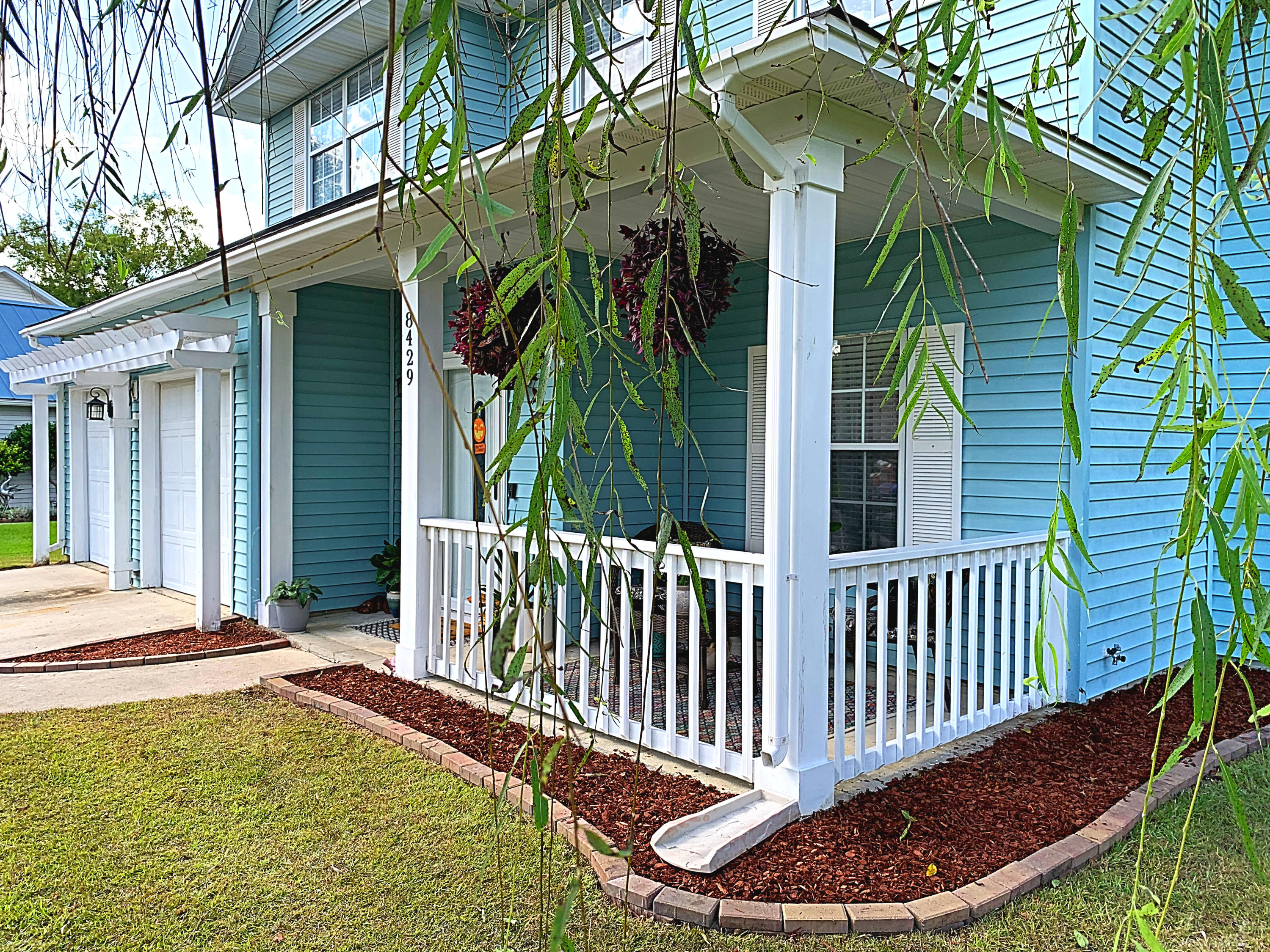 8429 Waltham Road North Charleston, SC 29406 - Photo 3 of 38 E23FD344-CB5D-45BF-82C9-597C5FC0F5A1