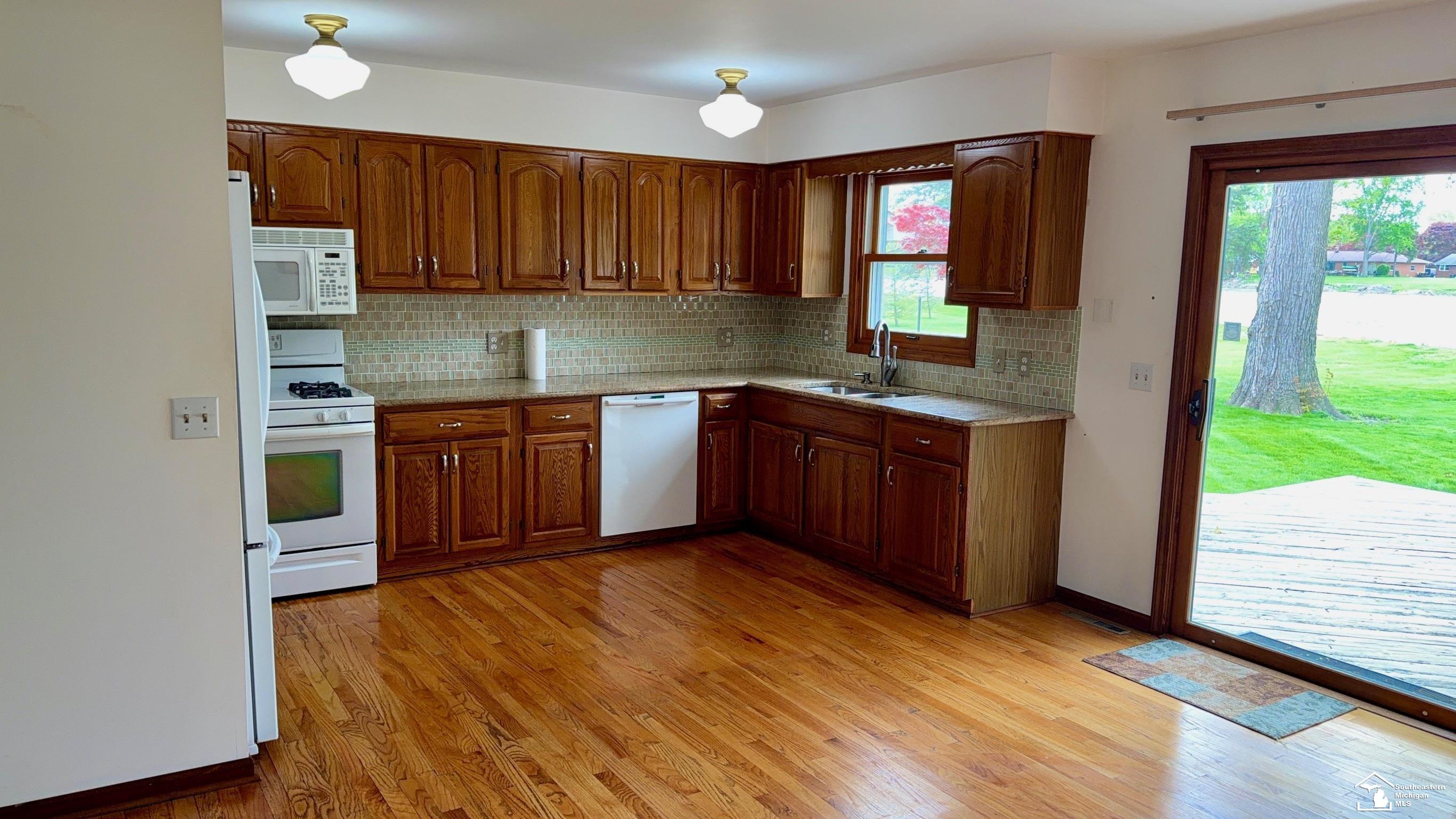 1855 North Custer Road Monroe, MI 48162 - Photo 5 of 7