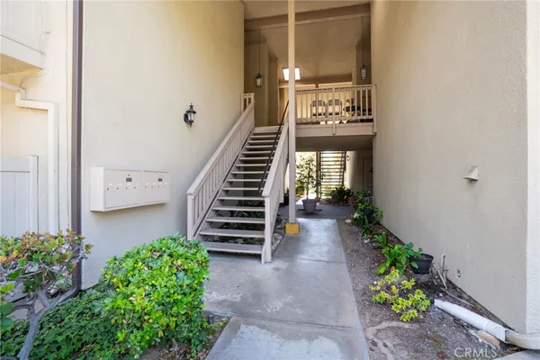$2,800 | 13624 La Jolla Circle, Unit F, La Mirada, CA 90638