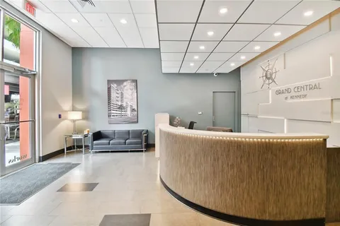 $379,000 | 1120 East Kennedy Boulevard, Unit 1028, Tampa, FL 33602