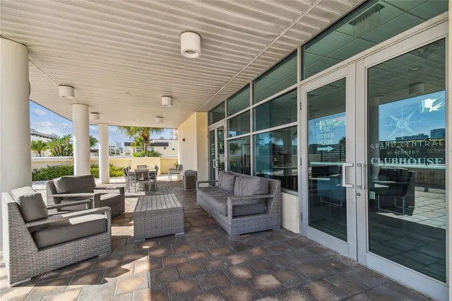 $379,000 | 1120 East Kennedy Boulevard, Unit 1028, Tampa, FL 33602