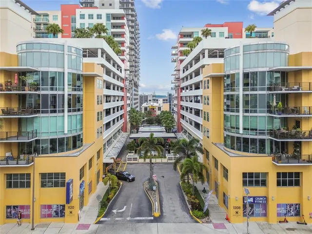 $379,000 | 1120 East Kennedy Boulevard, Unit 1028, Tampa, FL 33602