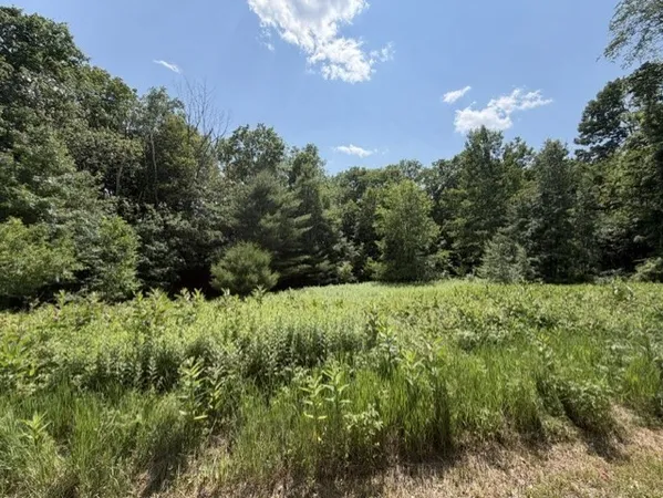 $35,000 | 25 Deer Run, Becket, MA 01223