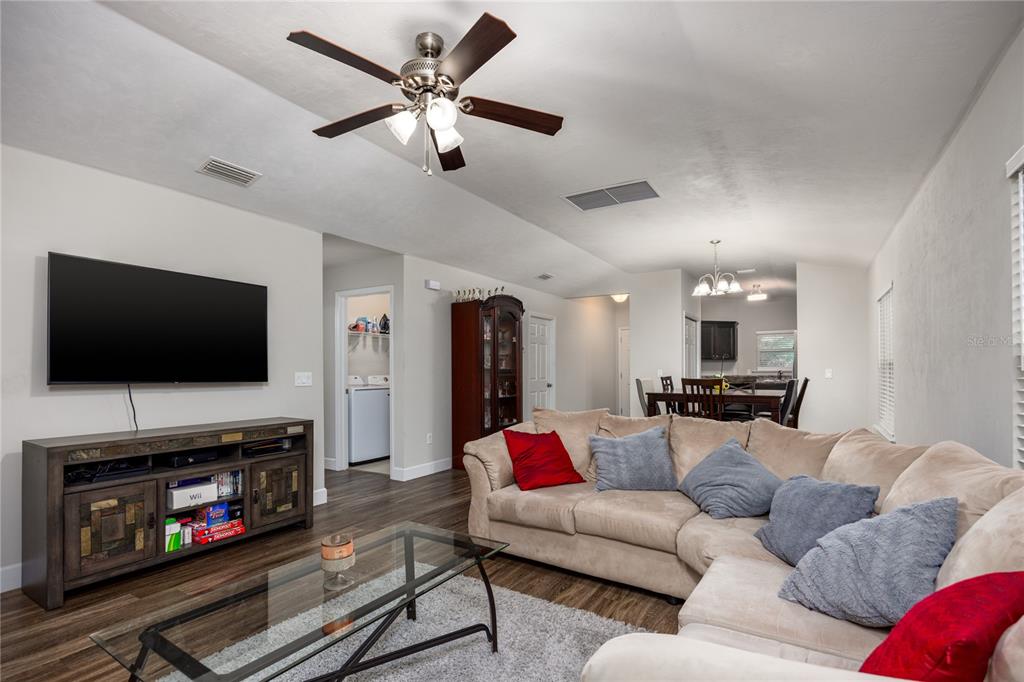 461 Southwest 251st Street Newberry, FL 32669 - Photo 10 of 35