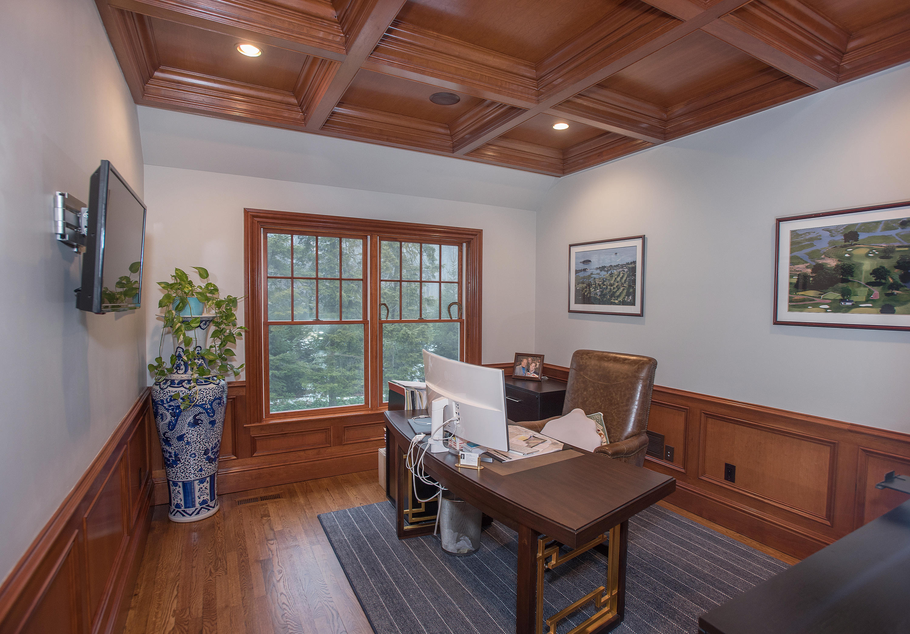 130 Skyview Lane New Canaan, CT 06840 - Photo 22 of 44 a workspace with furniture and a potted plant