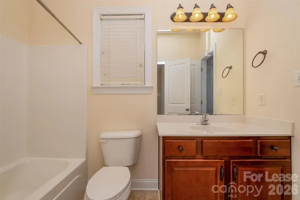 $3,150 | 319 Woodvale Place, Charlotte, NC 28208