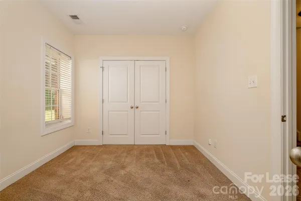 $3,150 | 319 Woodvale Place, Charlotte, NC 28208