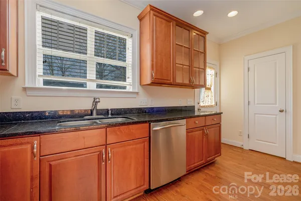 $3,150 | 319 Woodvale Place, Charlotte, NC 28208