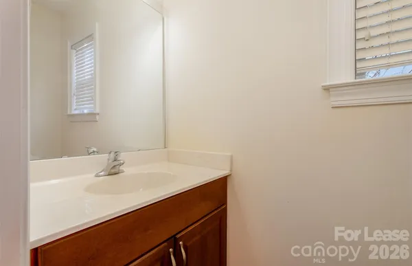$3,150 | 319 Woodvale Place, Charlotte, NC 28208
