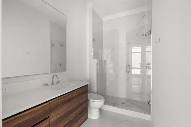 $975,000 | 610 North Oak Cliff Boulevard, Unit 306, Dallas, TX 75208