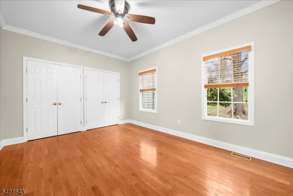 $975,000 | 10 Blue Cliff Drive, Lebanon, NJ 08833