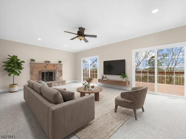 $975,000 | 10 Blue Cliff Drive, Lebanon, NJ 08833