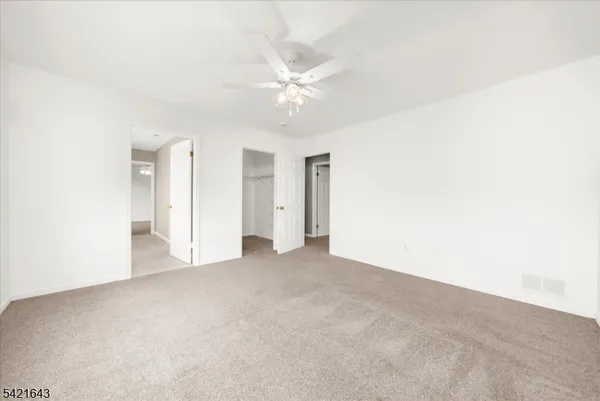 $975,000 | 10 Blue Cliff Drive, Lebanon, NJ 08833