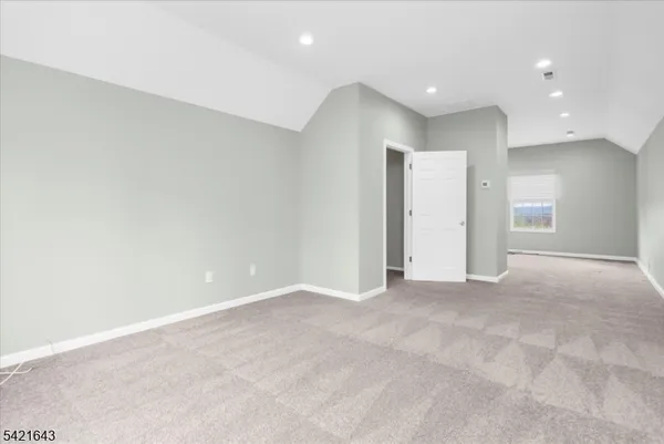 $975,000 | 10 Blue Cliff Drive, Lebanon, NJ 08833