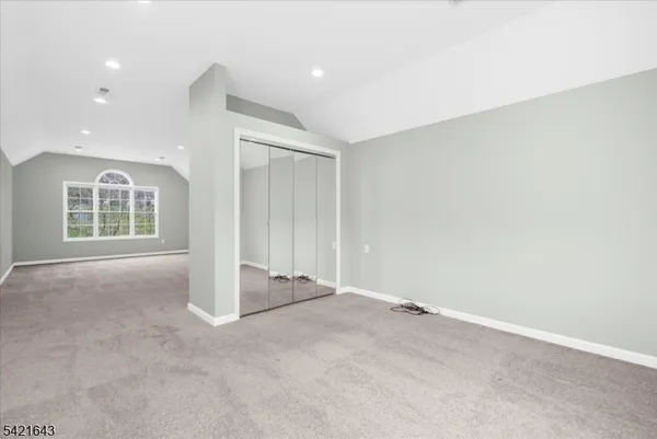 $975,000 | 10 Blue Cliff Drive, Lebanon, NJ 08833