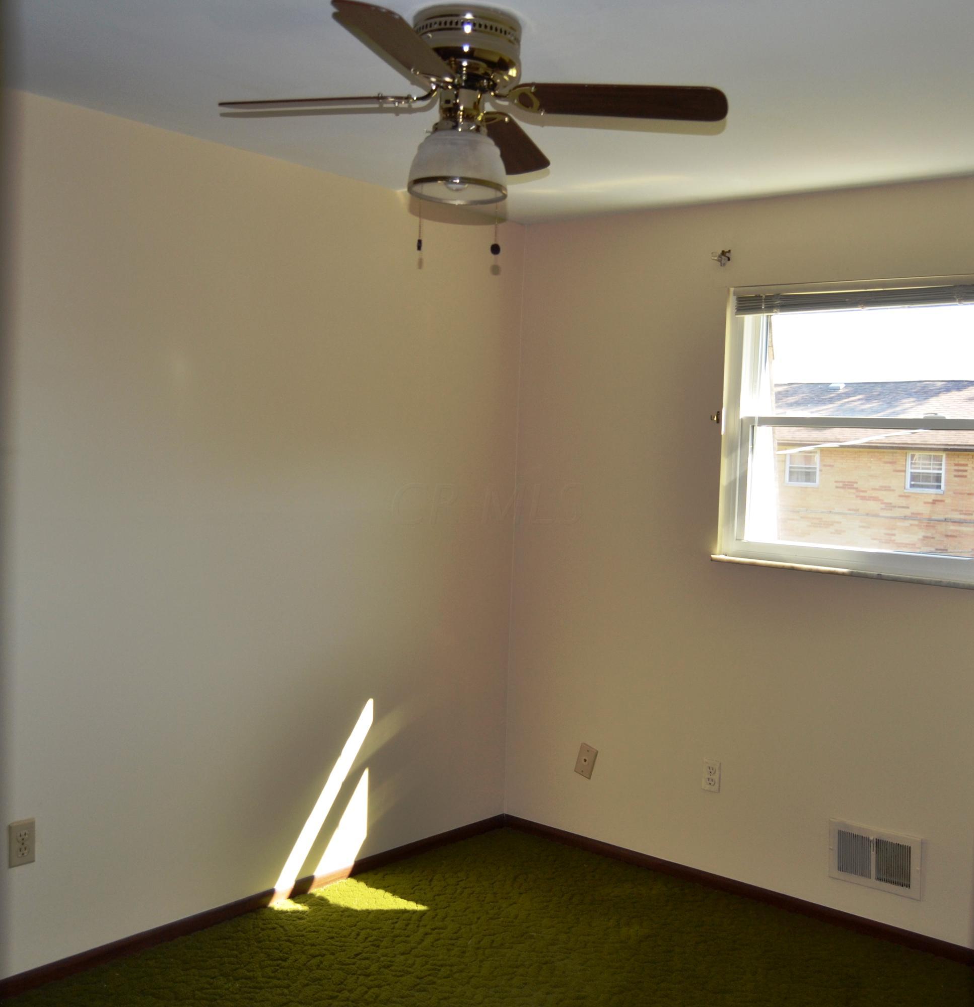 5738 Beechcroft Road, Unit H Columbus, OH 43229 - Photo 9 of 13 Gallery Image 9
