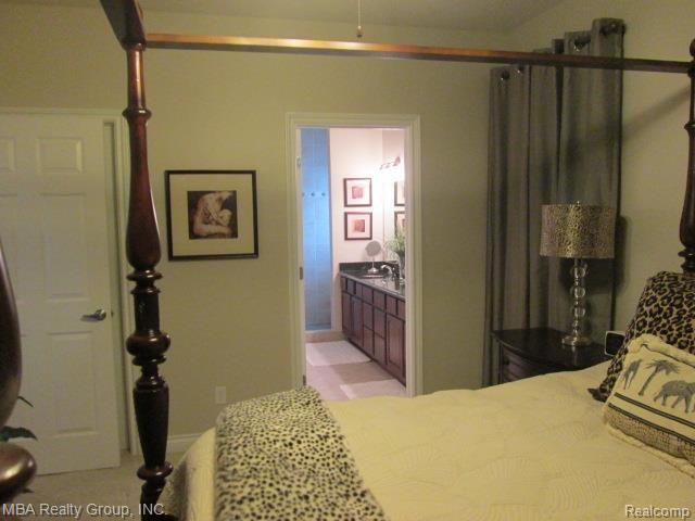 45662 South Stonewood Road Canton, MI 48187 - Photo 9 of 19 IMG_5408.jpg