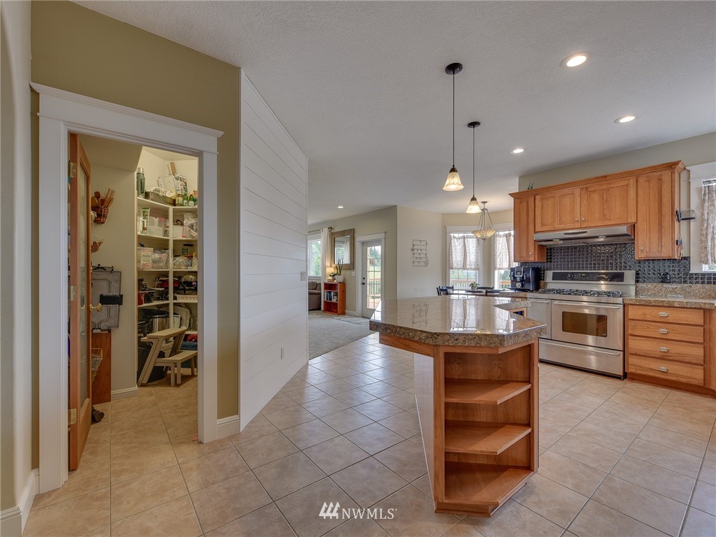 106 Green Mountain Road Kalama, WA 98625 - Photo 11 of 31 Gallery Image 11