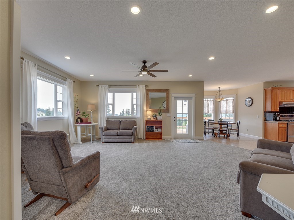 106 Green Mountain Road Kalama, WA 98625 - Photo 6 of 31 Gallery Image 6