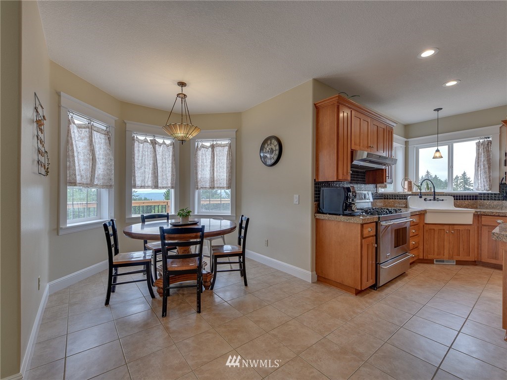 106 Green Mountain Road Kalama, WA 98625 - Photo 8 of 31 Gallery Image 8