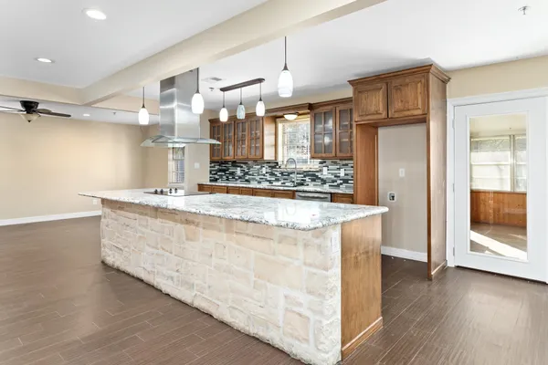 $256,500 | 5755 Sul Ross Lane, Beaumont, TX 77706