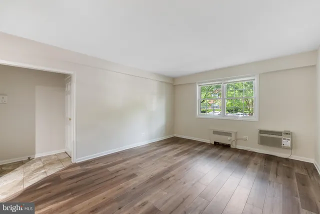 $2,250 | 4402 North Pershing Drive, Unit 1, Arlington, VA 22203