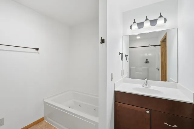 $430,000 | 330 Waite Lane, Platteville, WI 53818