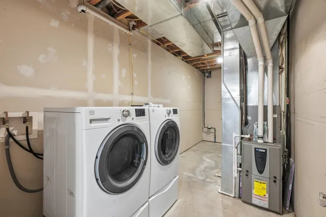 $430,000 | 330 Waite Lane, Platteville, WI 53818