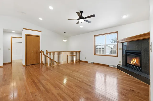 $430,000 | 330 Waite Lane, Platteville, WI 53818