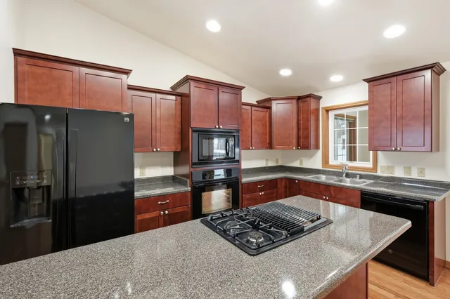 $430,000 | 330 Waite Lane, Platteville, WI 53818