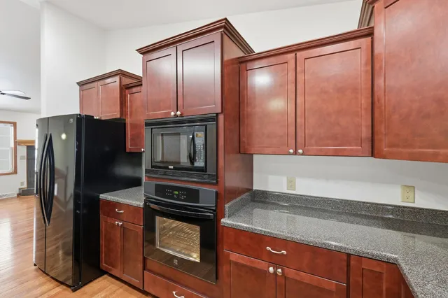 $430,000 | 330 Waite Lane, Platteville, WI 53818