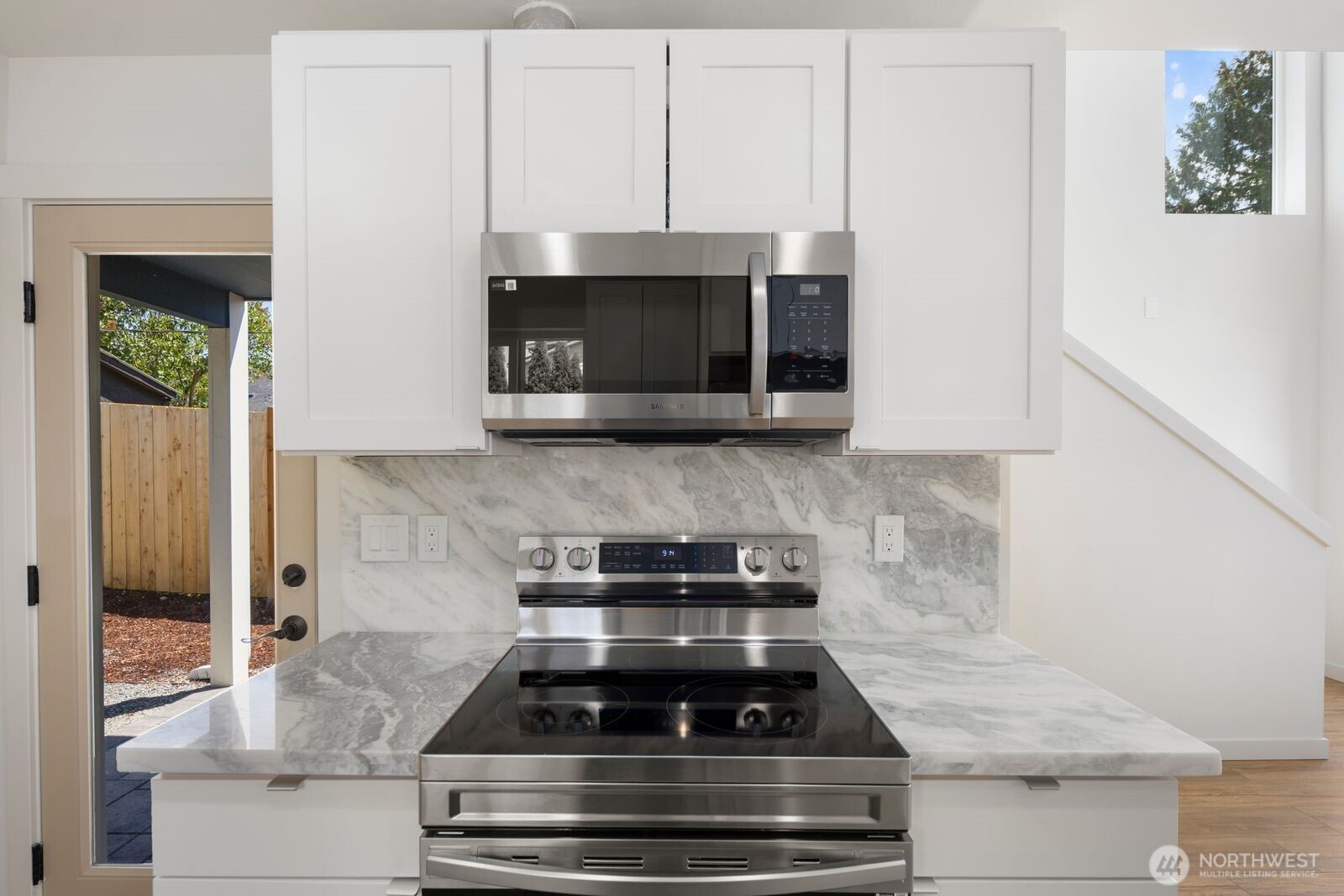 1251 Southwest 151st Street Seattle, WA 98166 - Photo 11 of 27