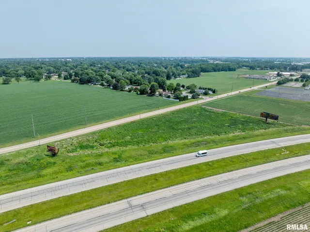 $124,500 | 400-blk North Linwood Road, Galesburg, IL 61401