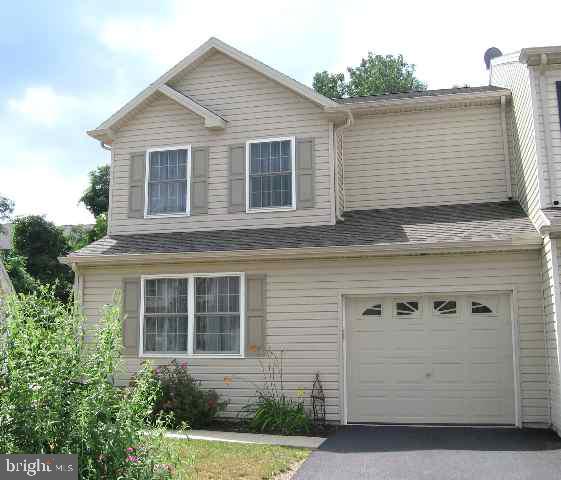143 Oaklea Road Harrisburg, PA 17110 - Photo 1 of 12 Gallery Image 1