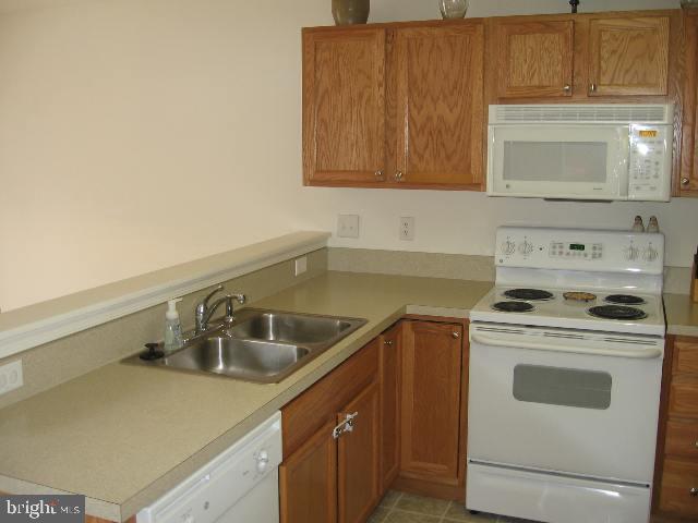 143 Oaklea Road Harrisburg, PA 17110 - Photo 8 of 12 Gallery Image 8