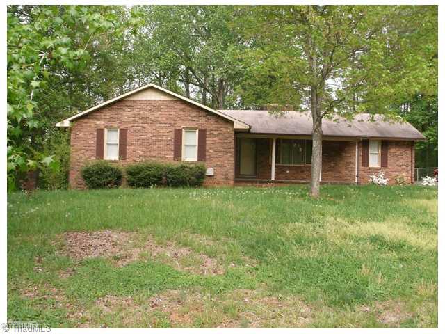 2206 Slate Road King, NC 27021 - Photo 1 of 3 Exterior Front.