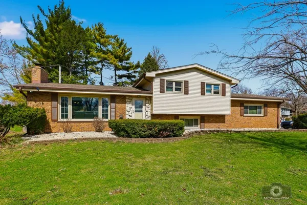 $414,900 | 20W260 Meadow Lane, Lemont, IL 60439