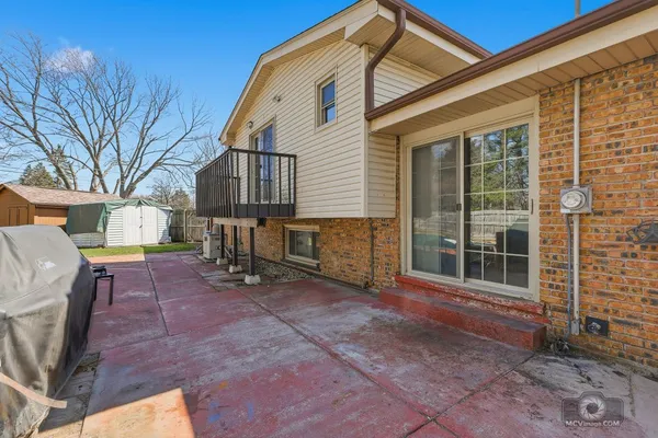 $414,900 | 20W260 Meadow Lane, Lemont, IL 60439